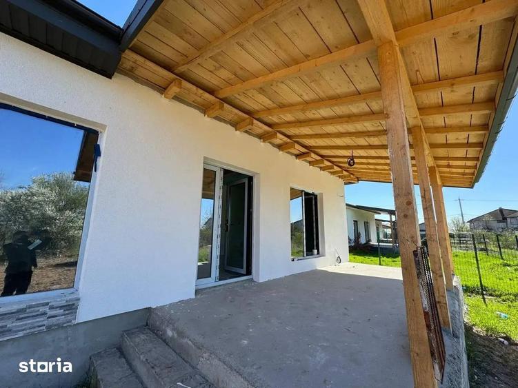 Casă cu 4 camere cu Teren 400 Mp în Crevedia