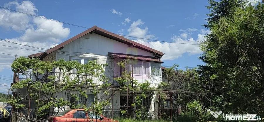 Casă cu 5 camere cu Teren 330 Mp în Slobozia