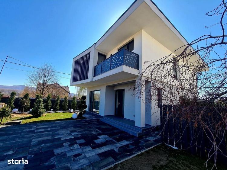 Casă cu 4 camere în Bujoreni