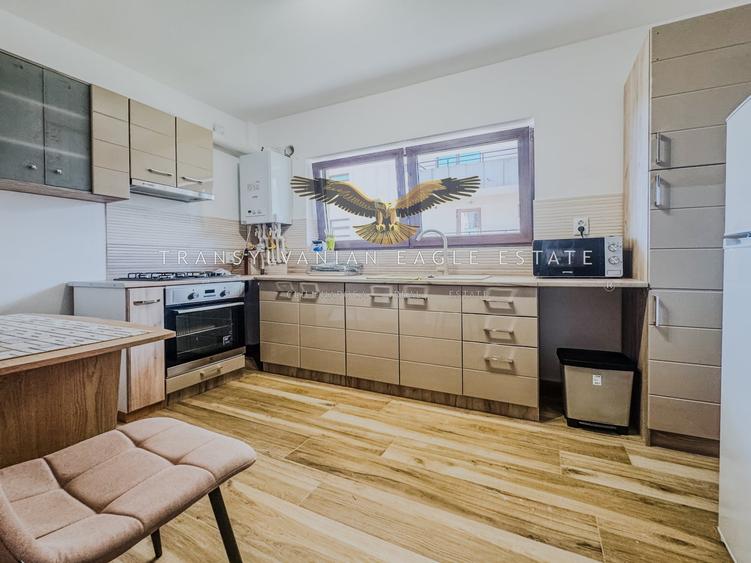 Apartament cu 2 camere semidecomandat, mobilat în Borhanci