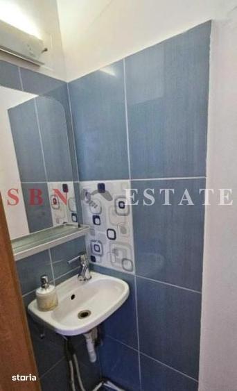 Apartament cu 3 camere semidecomandat în Grivița