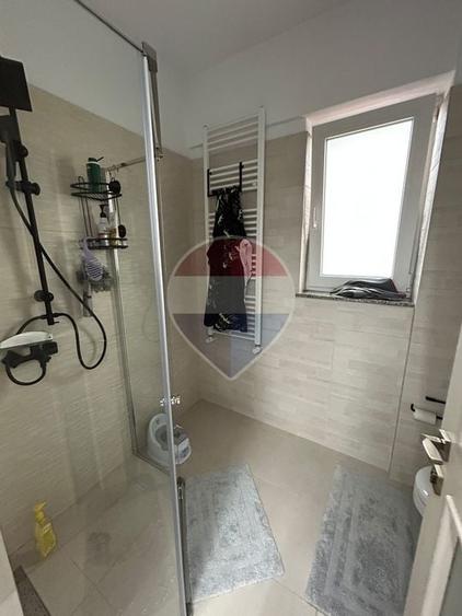 Apartament cu 3 camere de închiriat în zona Central - 4