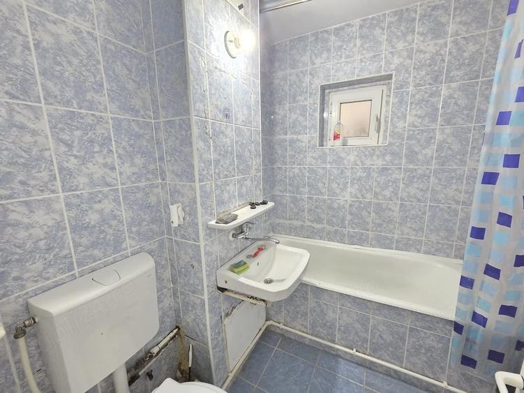 Apartament cu 2 camere decomandat în Micro 17