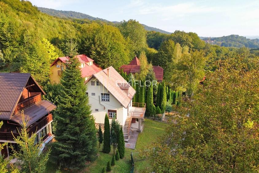 Casă individuală cu 4 camere cu Canalizare în Exterior Vest