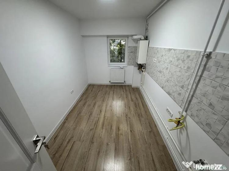 Apartament cu 2 camere decomandat în Trocadero