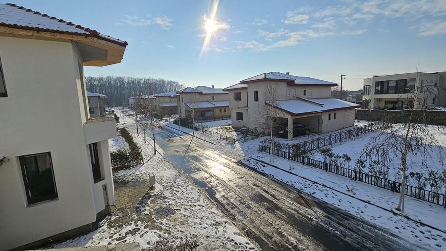 Casă individuală cu 4 camere cu Canalizare în Corbeanca