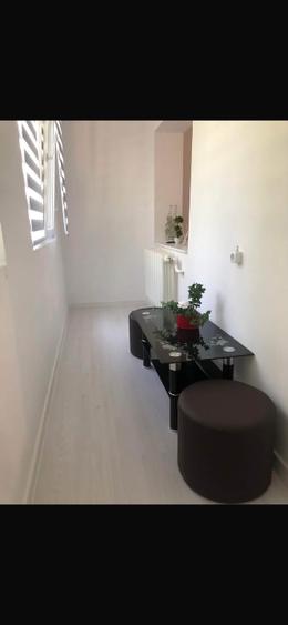 Apartament cu 2 camere semidecomandat, mobilat în Tomis Nord