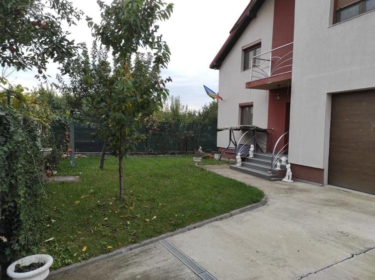Casă cu 4 camere cu Teren 350 Mp în Giroc