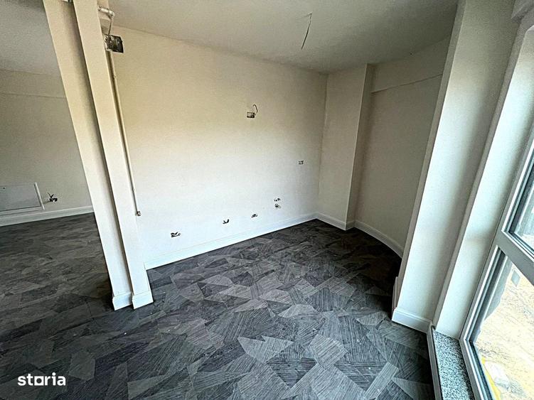 Apartament cu 3 camere decomandat în Tătărași