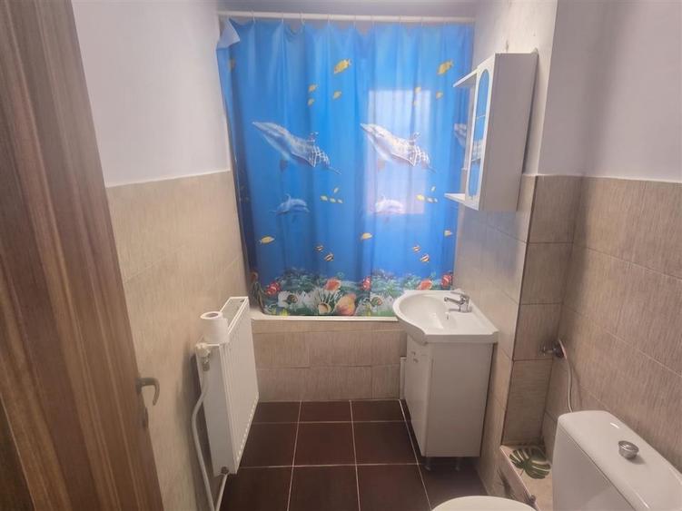 Apartament cu 2 camere semidecomandat, mobilat în Ultracentral