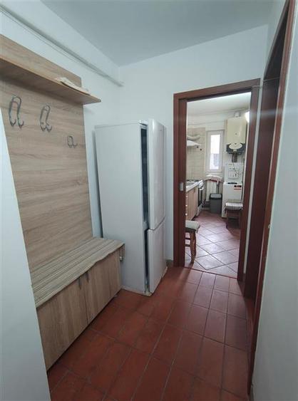 Apartament cu 2 camere decomandat, mobilat în Alexandru cel Bun