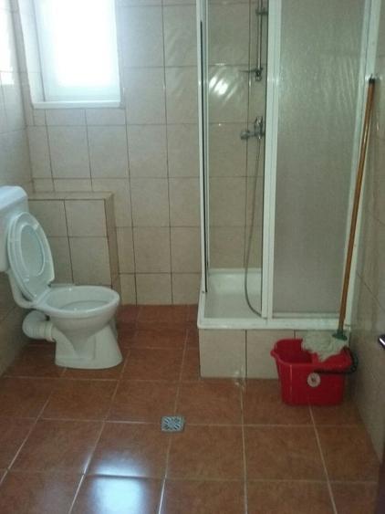 Casă individuală cu 5 camere cu Canalizare în Exterior Nord