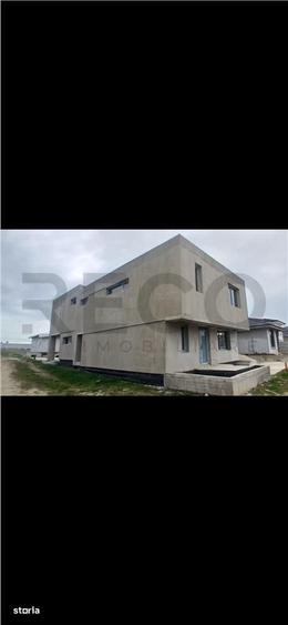 Casă cu 4 camere cu Teren 400 Mp în Central