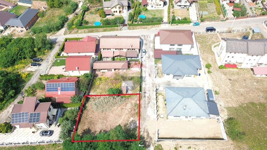 Teren de 512 mp, în Central