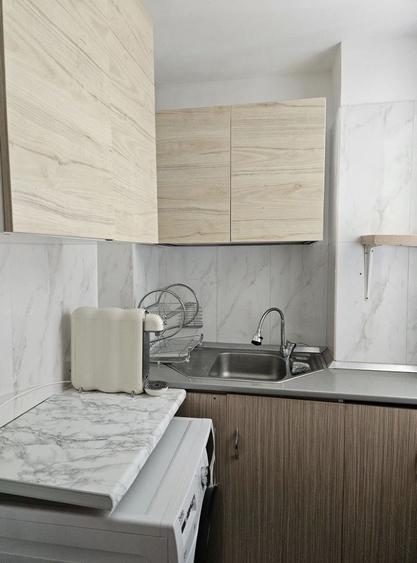 Apartament cu 2 camere decomandat, mobilat în Tei