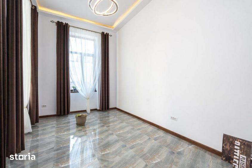 Casă cu 5 camere cu Teren 82 Mp în Unirii