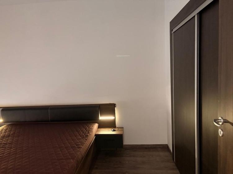 Apartament cu 2 camere semidecomandat, mobilat în Central