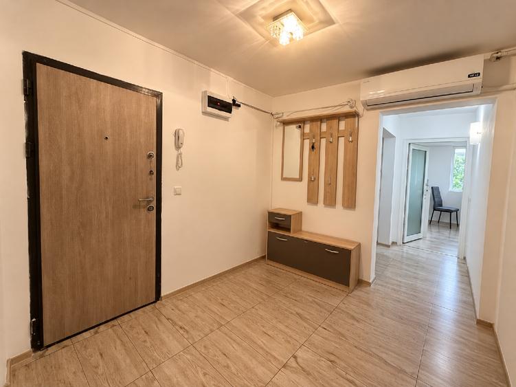 Apartament cu 4 camere decomandat, mobilat în Pantelimon