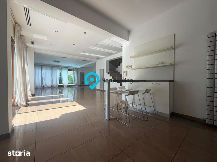 Casă cu 6 camere cu Teren 460 Mp în Central