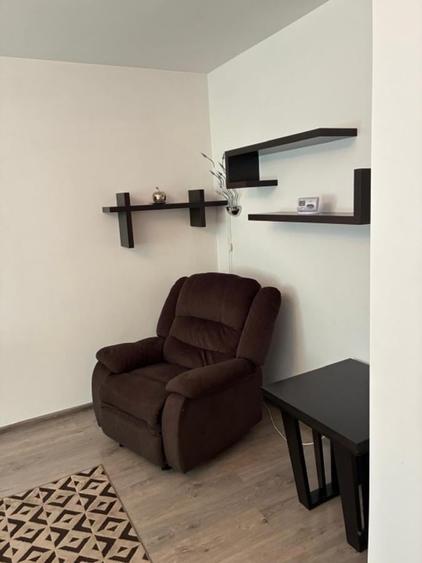 Apartament cu 2 camere decomandat în Aviației — fotografia 3