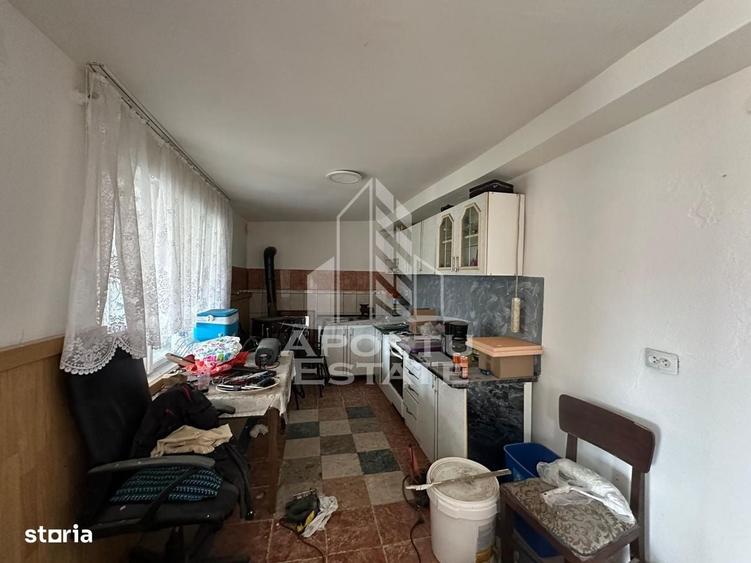 Casă cu 4 camere în Zimandcuz