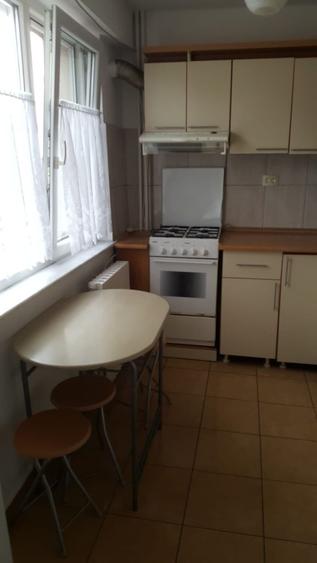 Apartament cu 2 camere semidecomandat în Cazino