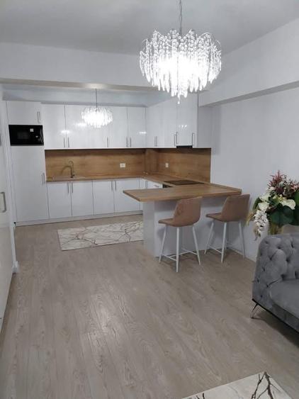 Apartament cu 2 camere decomandat în Exterior Vest