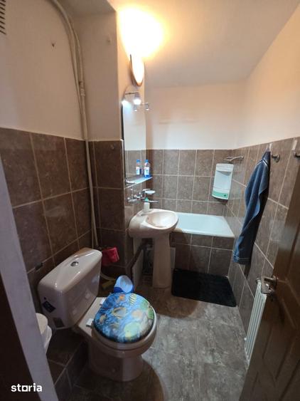 Apartament cu 3 camere decomandat în Burdea