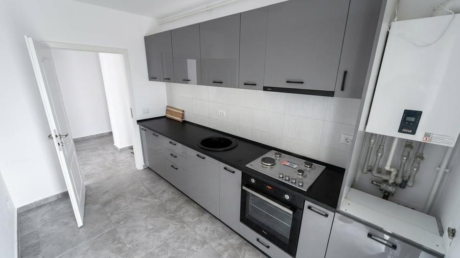 Apartament cu 3 camere decomandat în Brâncoveanu