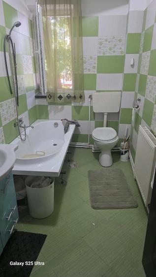 Apartament cu 2 camere nedecomandat în Horia