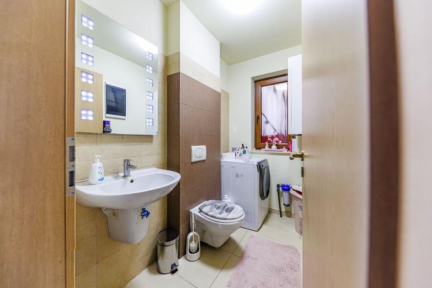 Duplex cu 4 camere cu Canalizare în Dumbrăvița