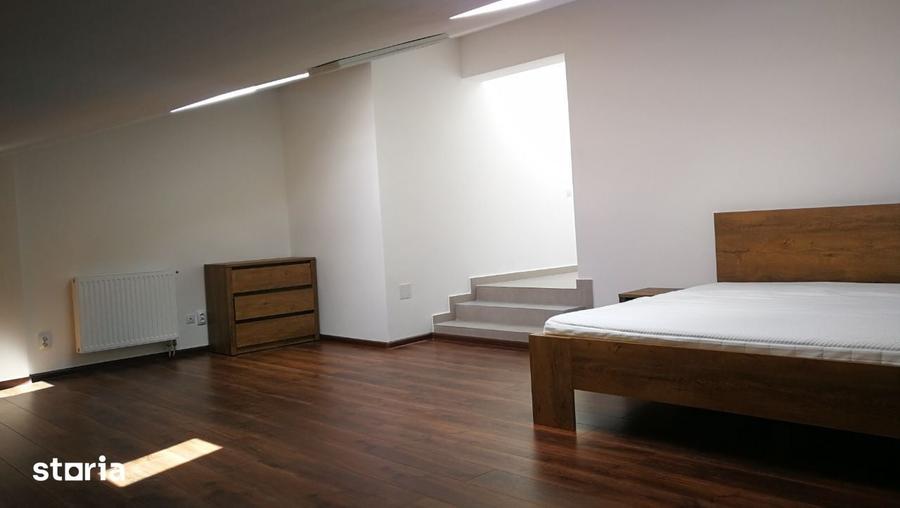 Apartament cu 3 camere decomandat în Dârste