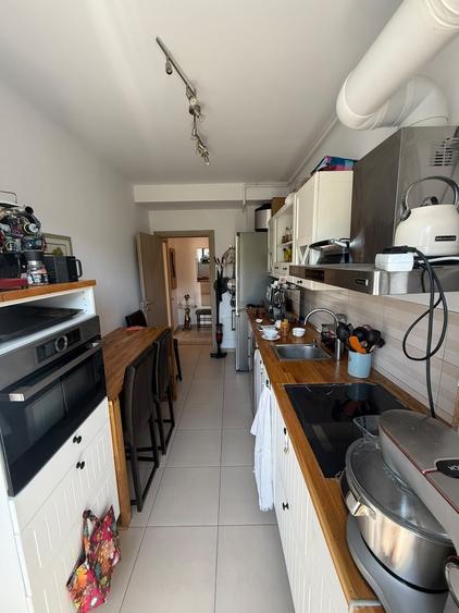 Apartament cu 2 camere semidecomandat, mobilat în Băneasa