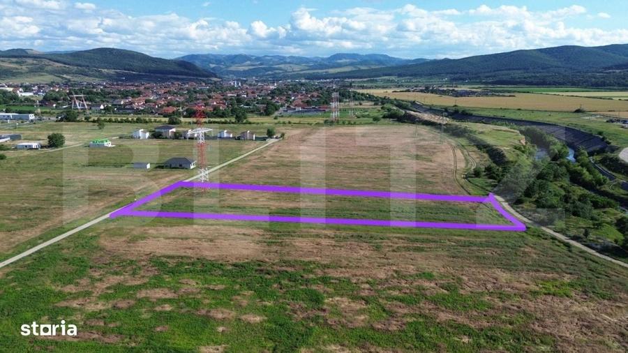 Teren intravilan 2.056 mp | Doua fronturi stradale | Zona rezidentiala - 6