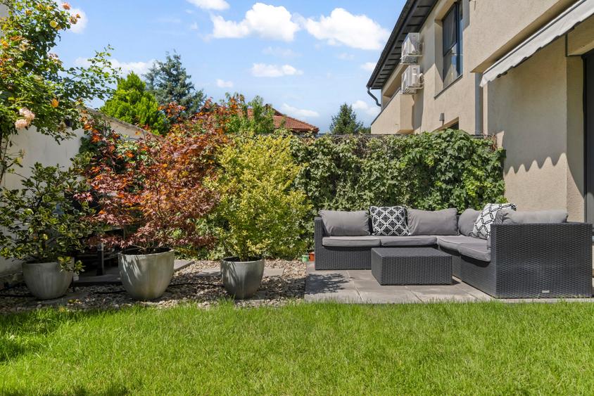 Casă cu 5 camere cu Teren 350 Mp în Pipera