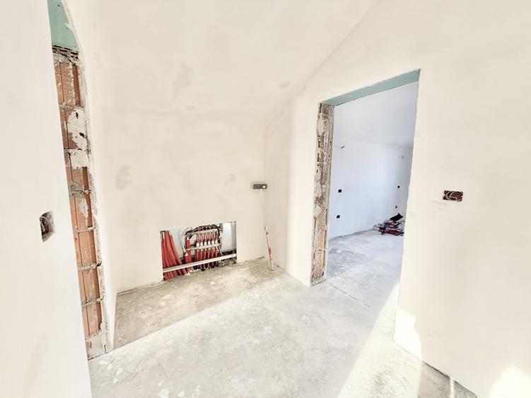 Duplex cu 4 camere cu Teren 275 Mp în Urseni