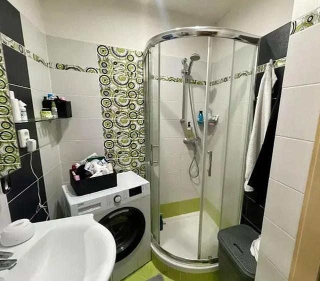 Garsonieră decomandată în Central