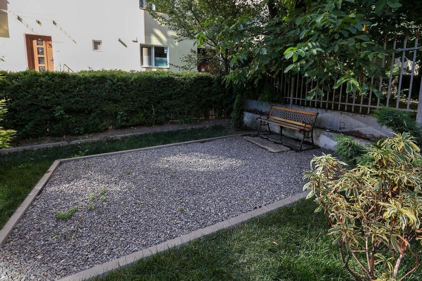 Birou, de 860 mp, în Centrul Civic
