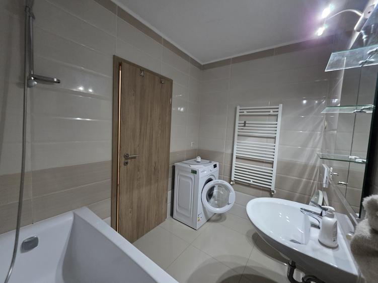Apartament cu 2 camere decomandat în Avantgarden