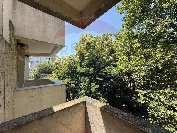 Apartament cu 3 camere de vânzare în zona Capitol - 6