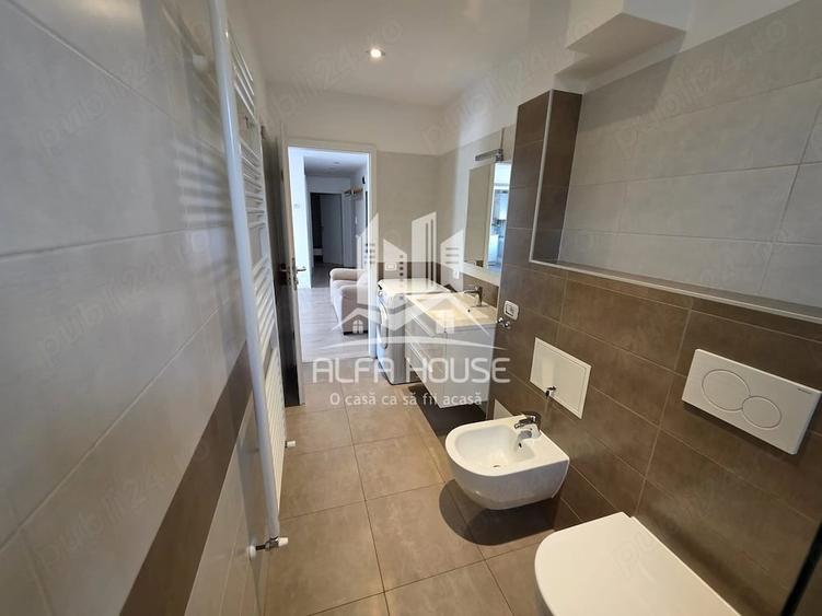 Apartament cu 3 camere semidecomandat în Central