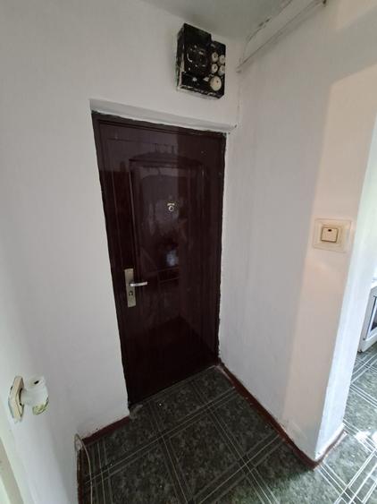Garsonieră decomandată în Petros