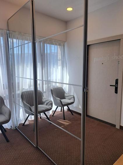 Apartament cu 6 camere decomandat în Sinaia