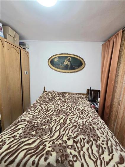 Apartament cu 4 camere decomandat, mobilat în Casa de Cultură