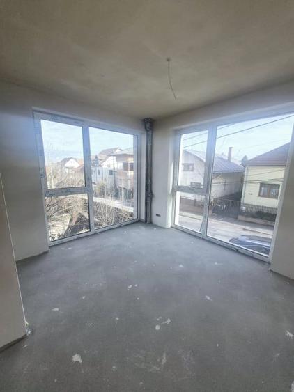 Duplex cu 4 camere cu Canalizare în Andrei Mureșanu