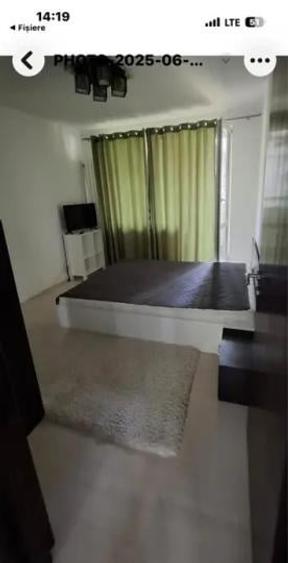 Apartament cu 3 camere semidecomandat, mobilat în Drumul Taberei
