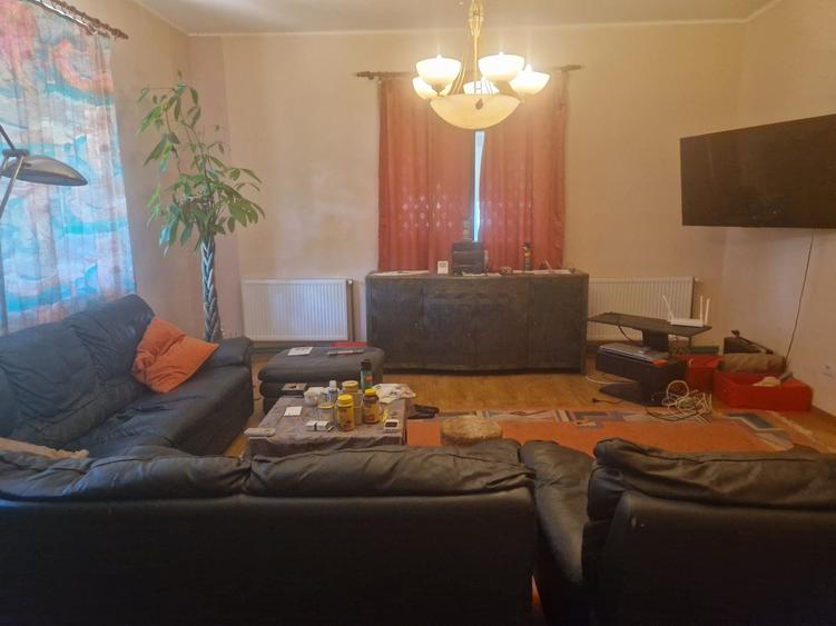 Casă cu 3 camere în Nazarcea