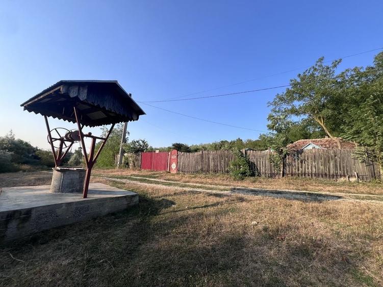 Casă cu 3 camere în Sofronești