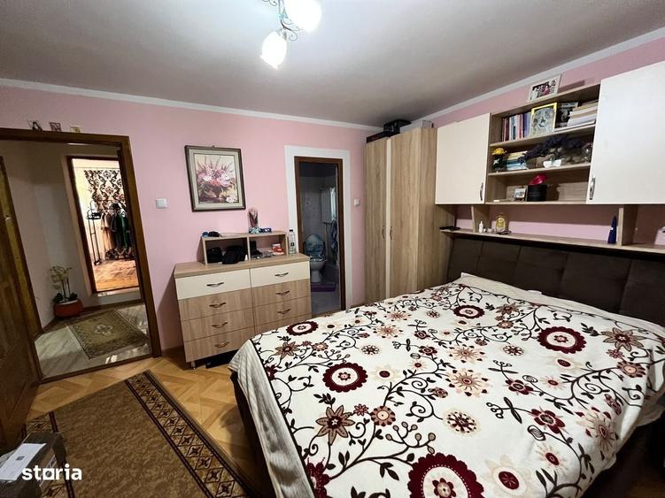 Casă cu 4 camere în Central