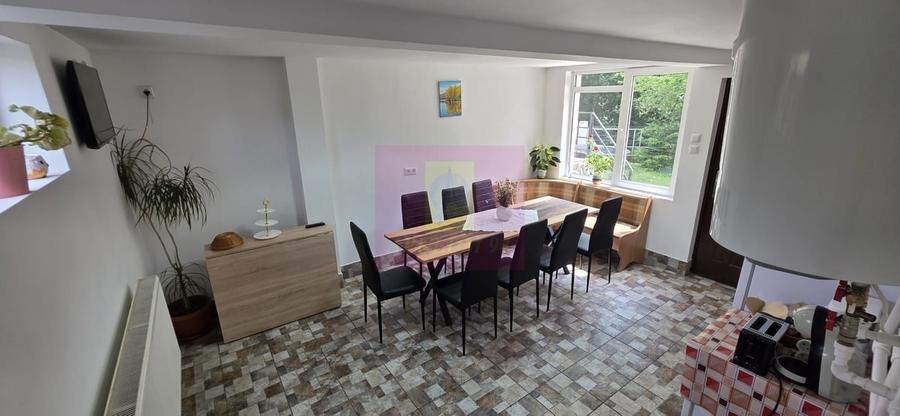 Casă cu 7 camere în Central